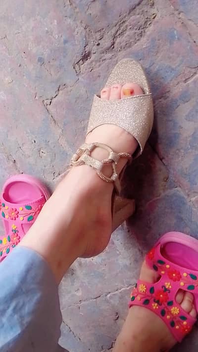 4 heels just 3000 heels for sale urgent sale