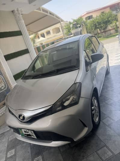 Toyota Vitz 2014 F 1.0 Spider shape