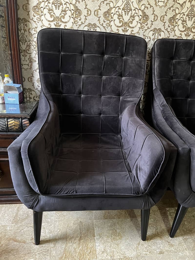 Sofa seats 1