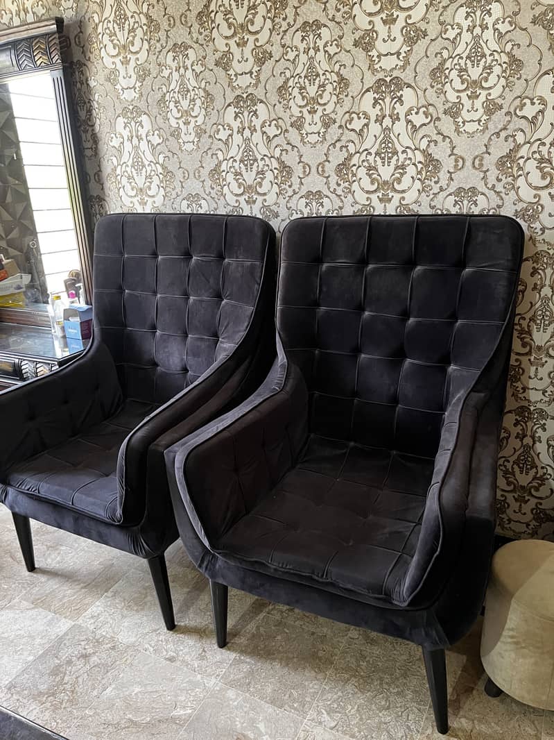 Sofa seats 3