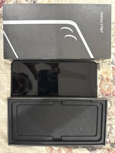Samsung Mobile Z Flip 7
