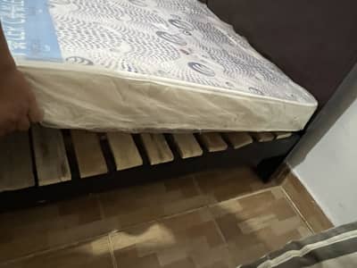 Single bed with Matres