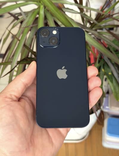 Apple iPhone 13