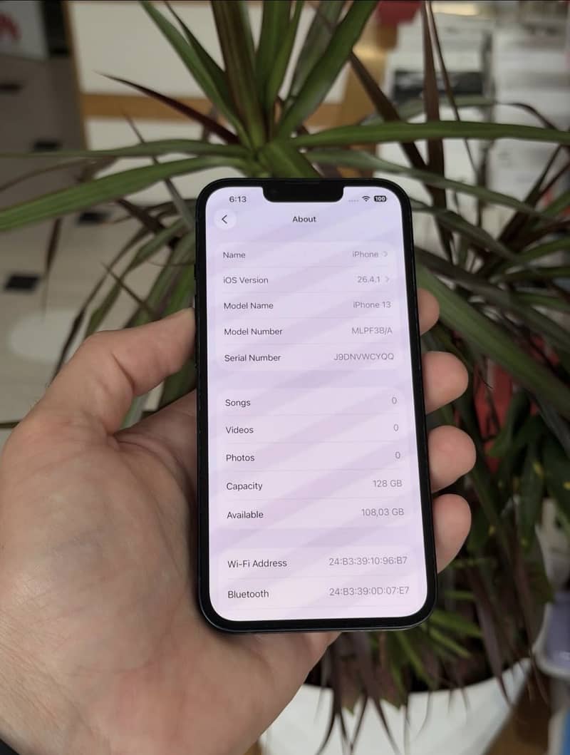 Apple iPhone 13 3