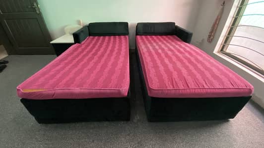 Bed queen size