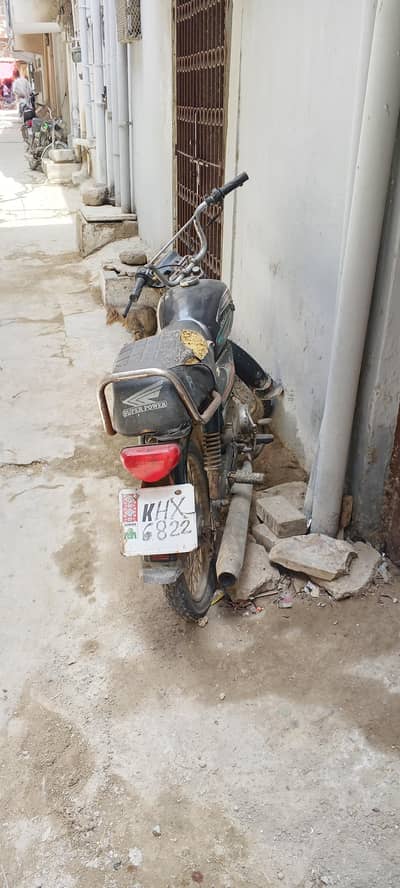 main apni bike sel kar raha hun jis bhai ko bhi chahie aur aapka Karen