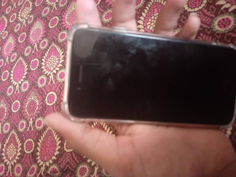 Apple iPhone 7 1