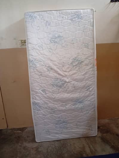 Hub Star Foam Mattress Single Bed – Excellent Condition