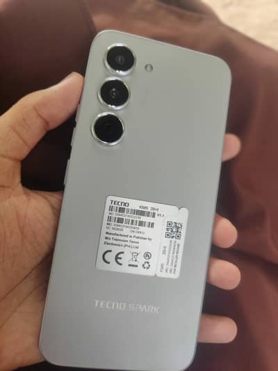 Tecno spark 40 Pro