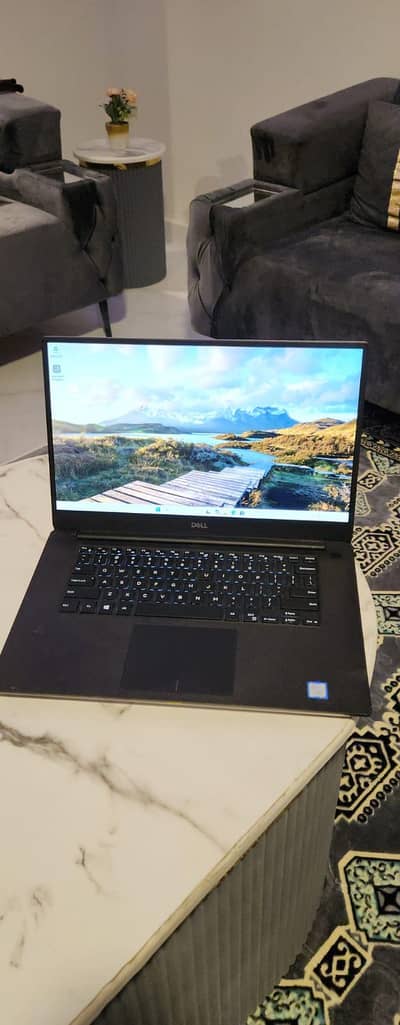 Dell Precision 5520 Workstation | i7-7820HQ | 4GB NVIDIA Quadro I 16GB
