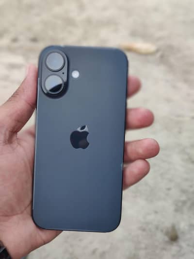 Apple iPhone 16