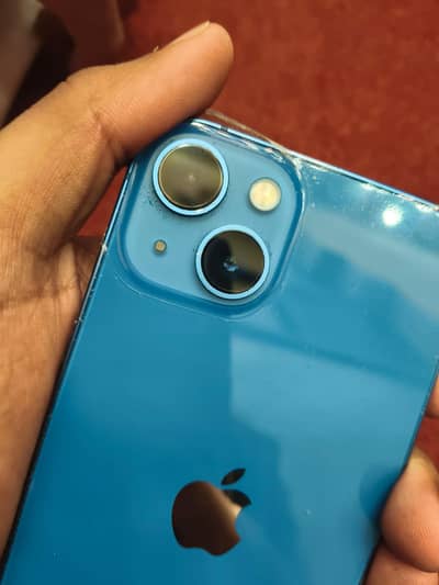 Apple iPhone 13
