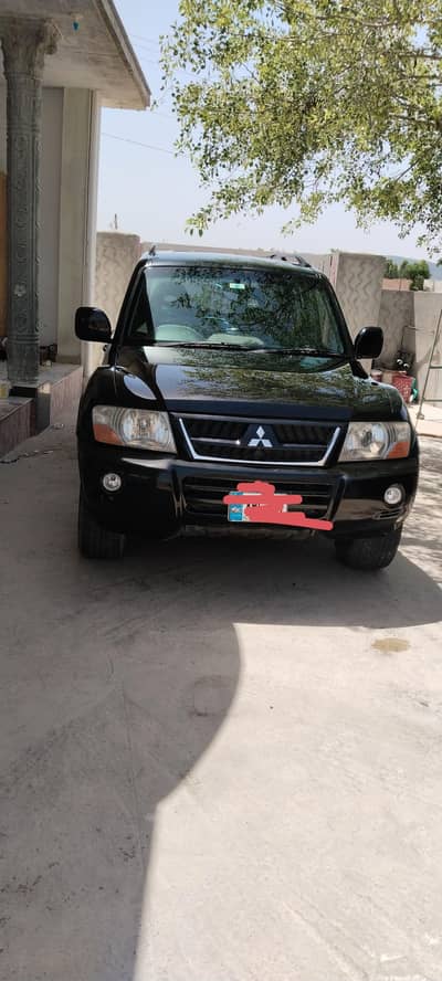 Mitsubishi Pajero 2005