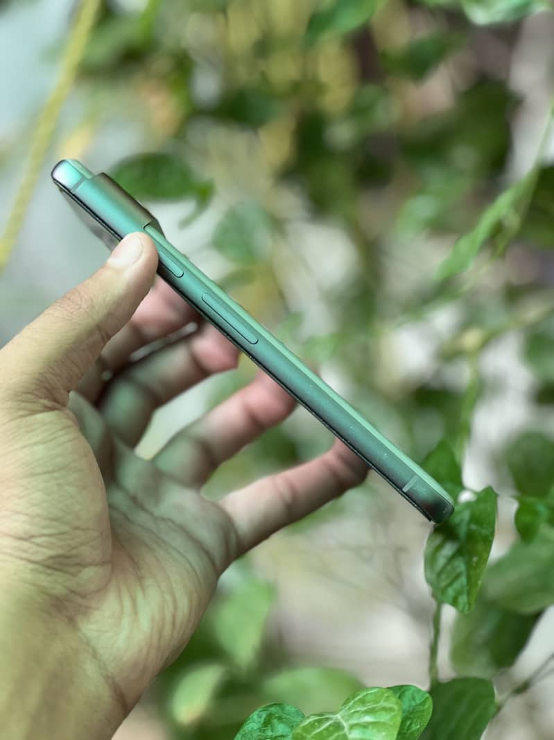 Google Pixel 8 2