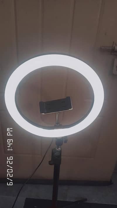 Tripod stand with Ring light