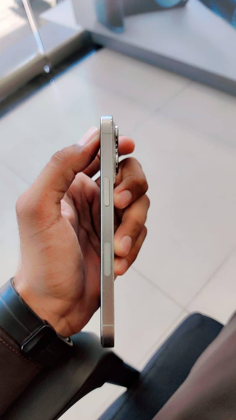 iPhone 13 pro 4