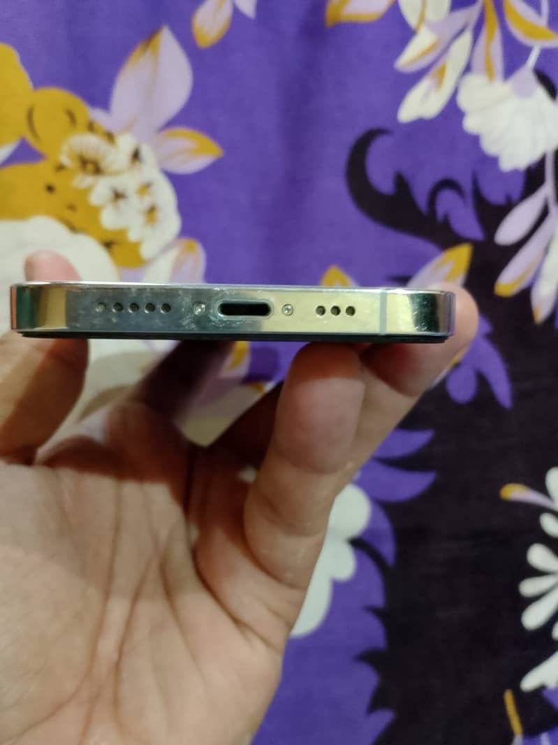 iPhone 12 Pro 1