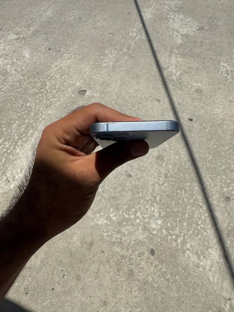 Apple iPhone 14 3
