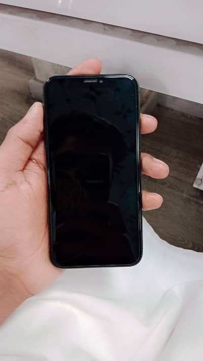 Apple iPhone Xs Black Pta Approved Ungrate Sale.