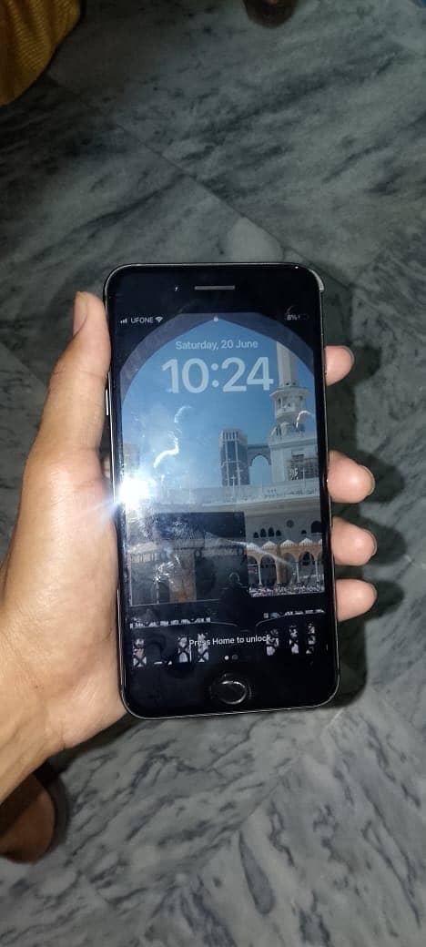 Apple iPhone 8 Plus 2