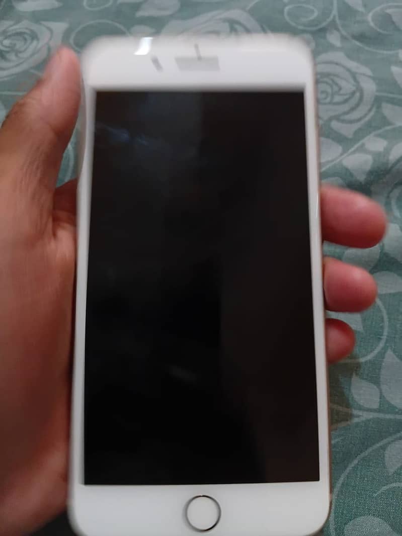 Apple iPhone 8 Plus 5
