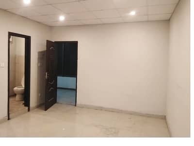 Area 350 Square Feet Brand New Corporation Office Available For Rent In Main Boulevard Road Gulberg 3 Lahore