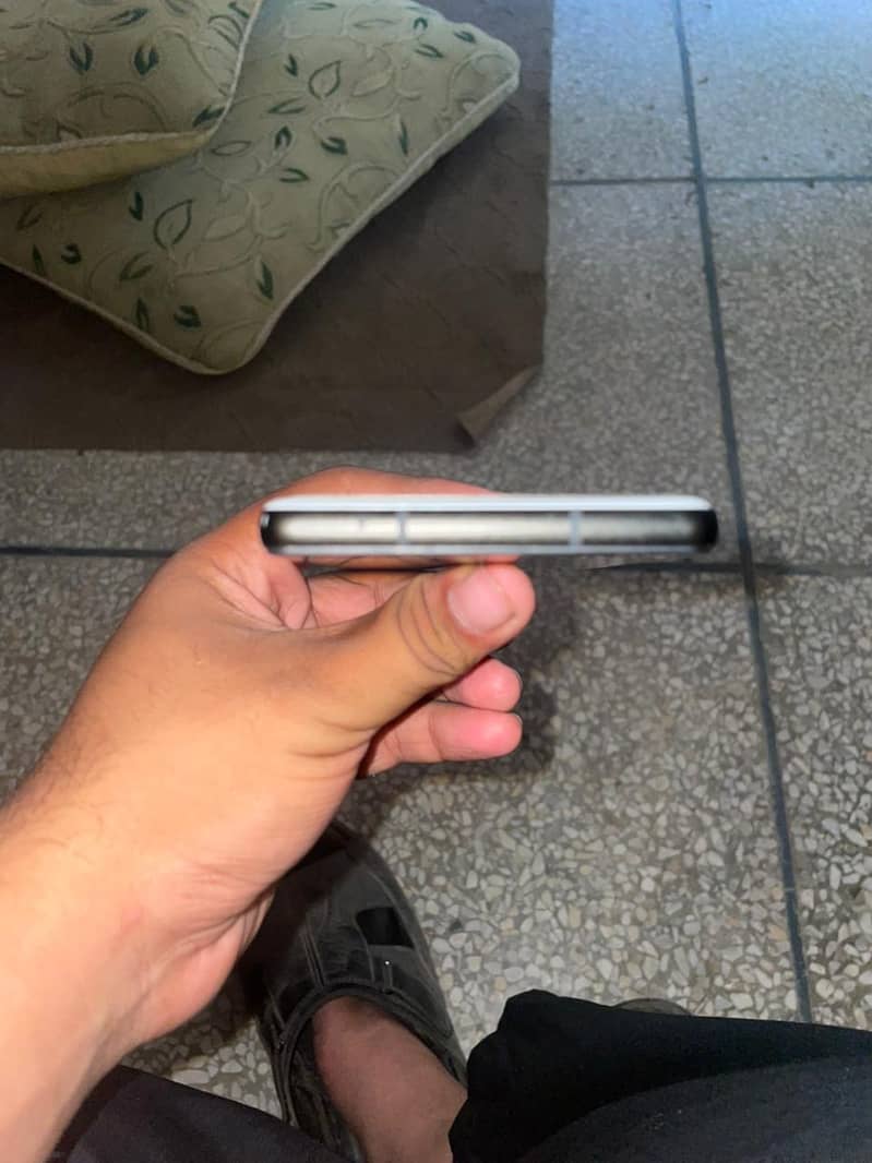 Google Pixel 6a 4