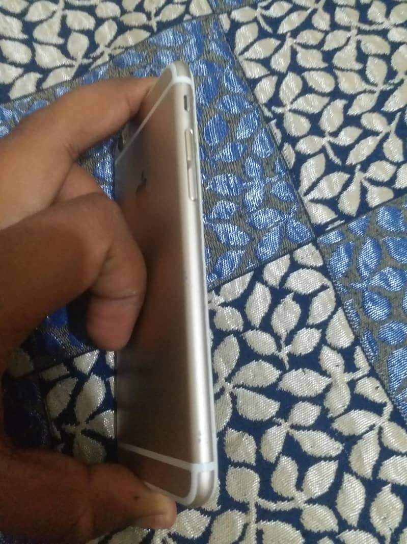 Apple iPhone 6 2