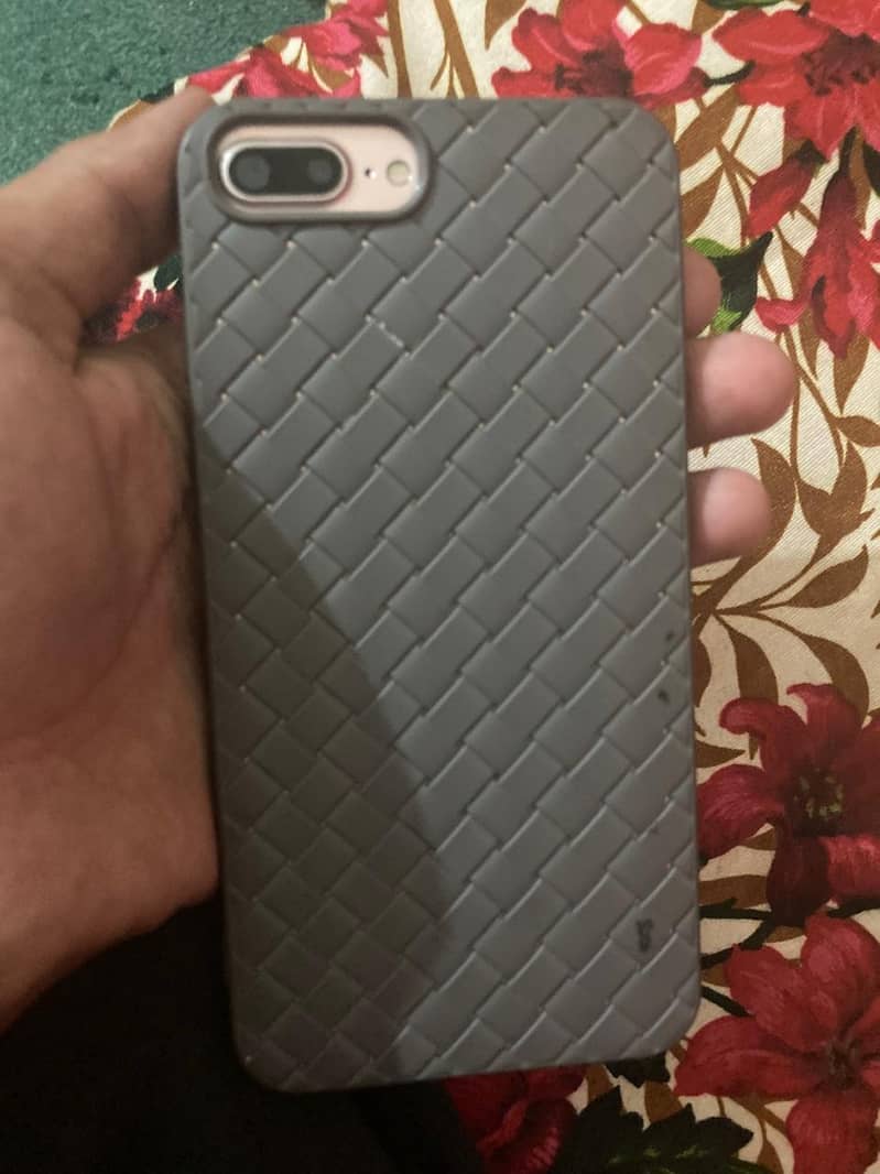 Apple iPhone 7 Plus 2