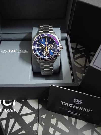 Tag Heuer mens Quartz Special Edition Red bull watch