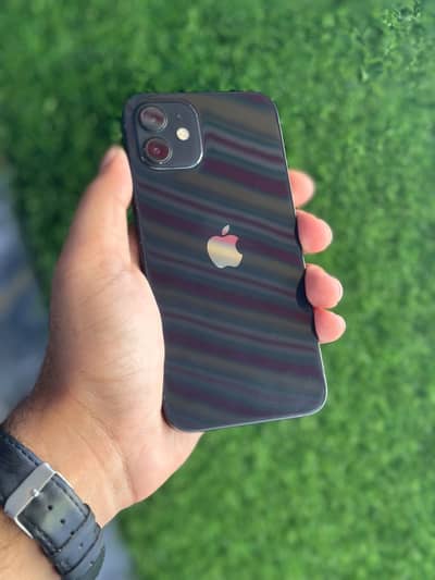 Apple iPhone 12