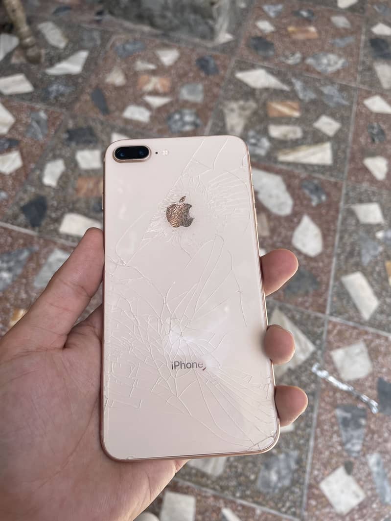Apple iPhone 8 Plus 0