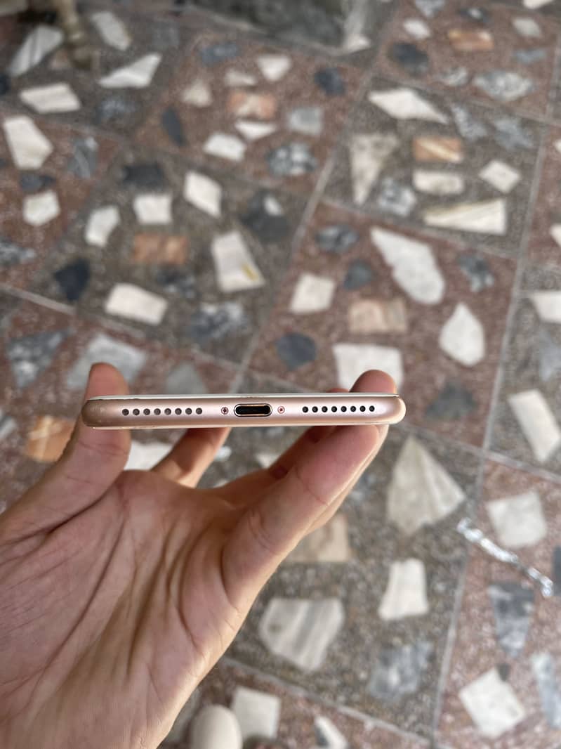 Apple iPhone 8 Plus 2