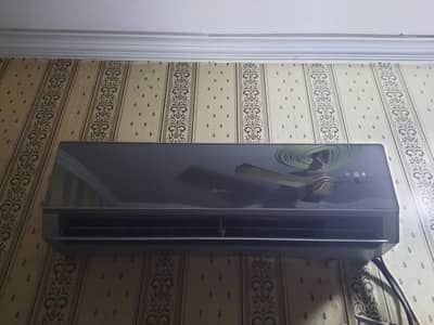Gree AC 1 ton