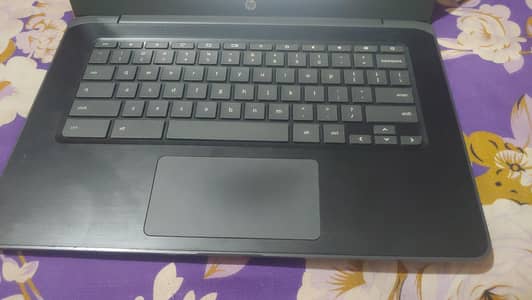 chrome book . online work k liye perfect h