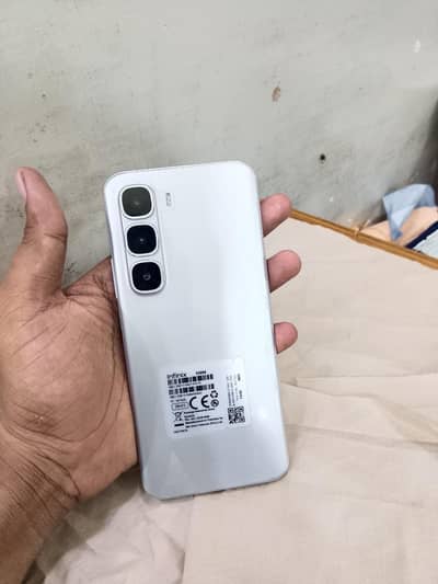 Infinix Hot 60 Play