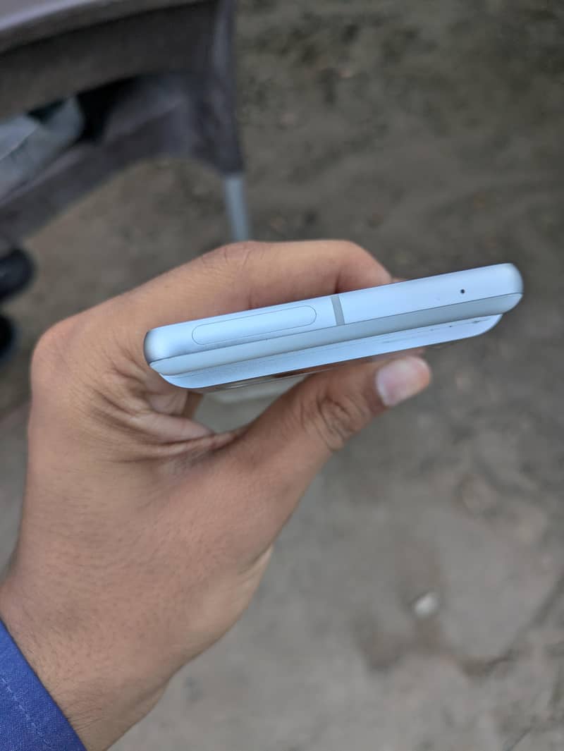 Google Pixel 7 3