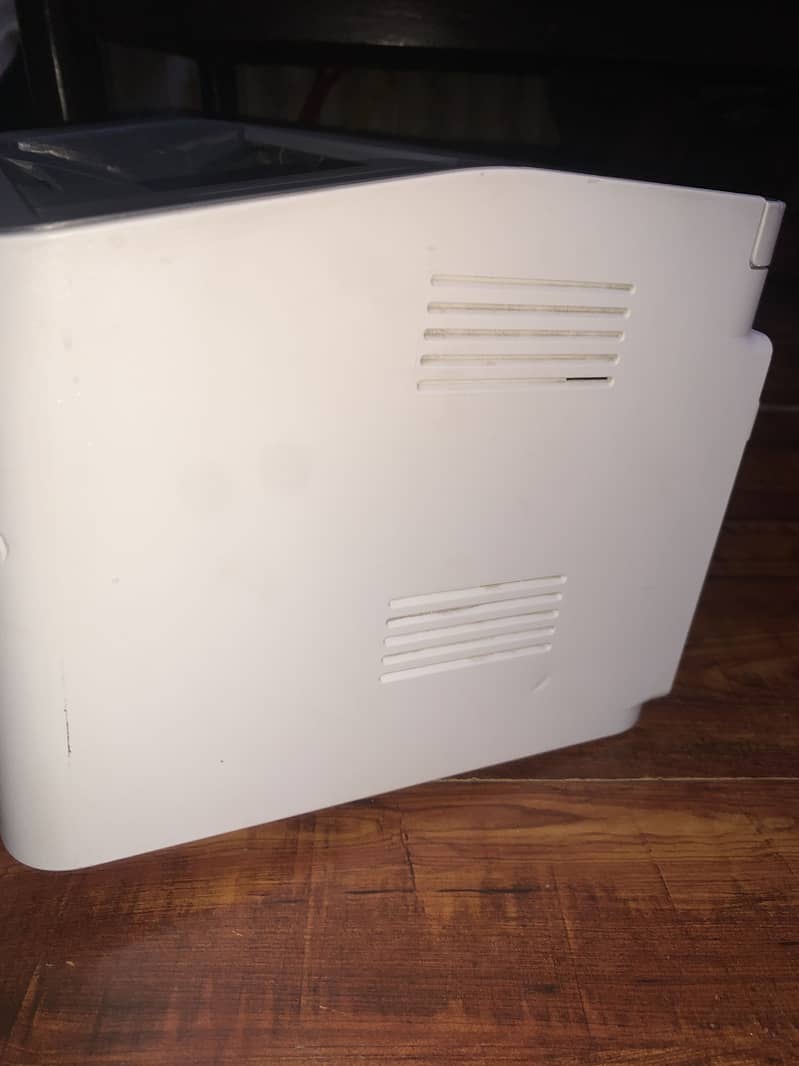 Hp printer laser jet 107a. Computer printer machine 1