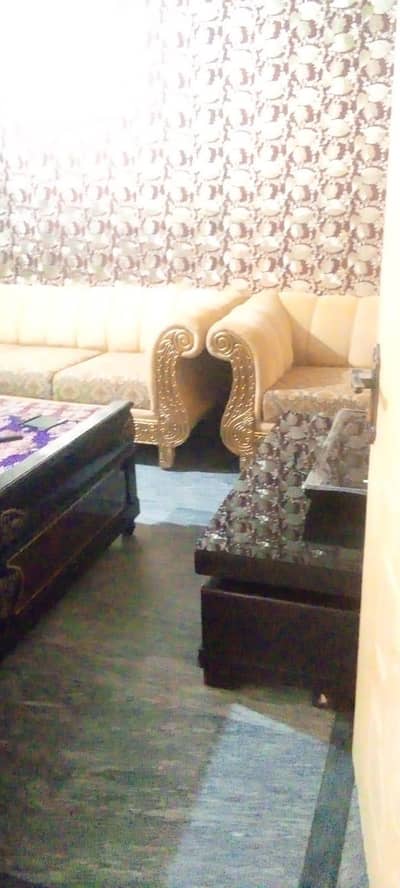 Three seater sofas