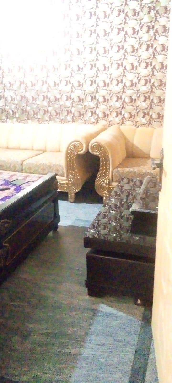 Three seater sofas 0