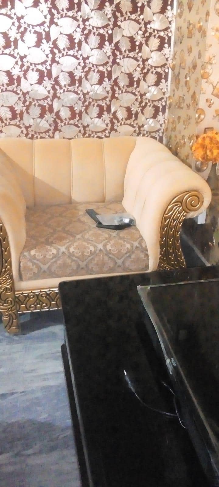 Three seater sofas 2