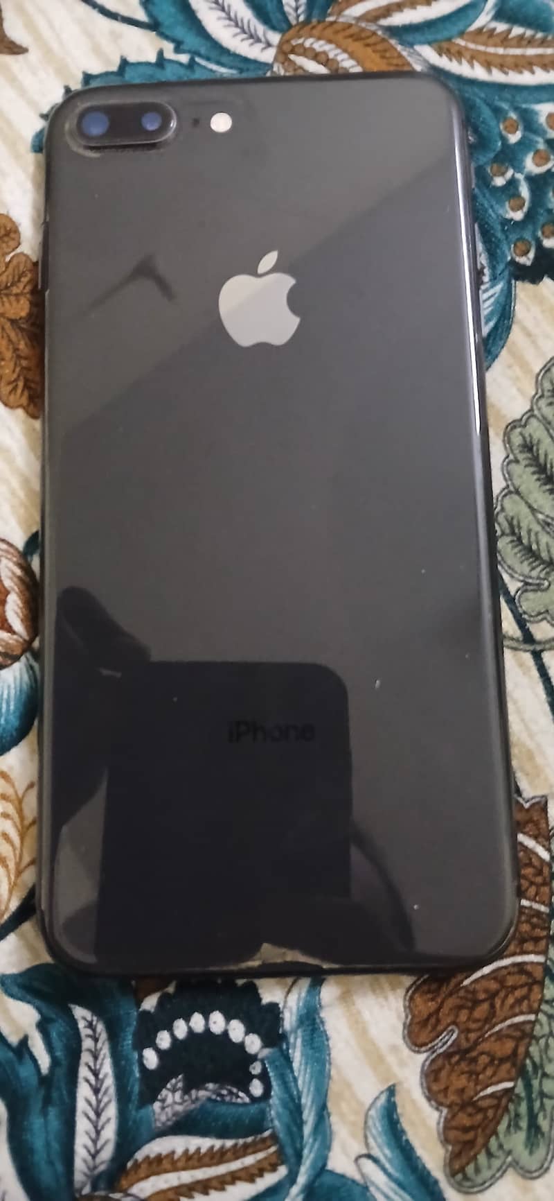 Apple iPhone 8 Plus 0