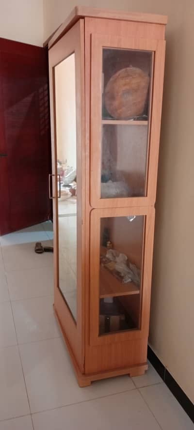 Shelves Cupboard / Divider for sale in good condition