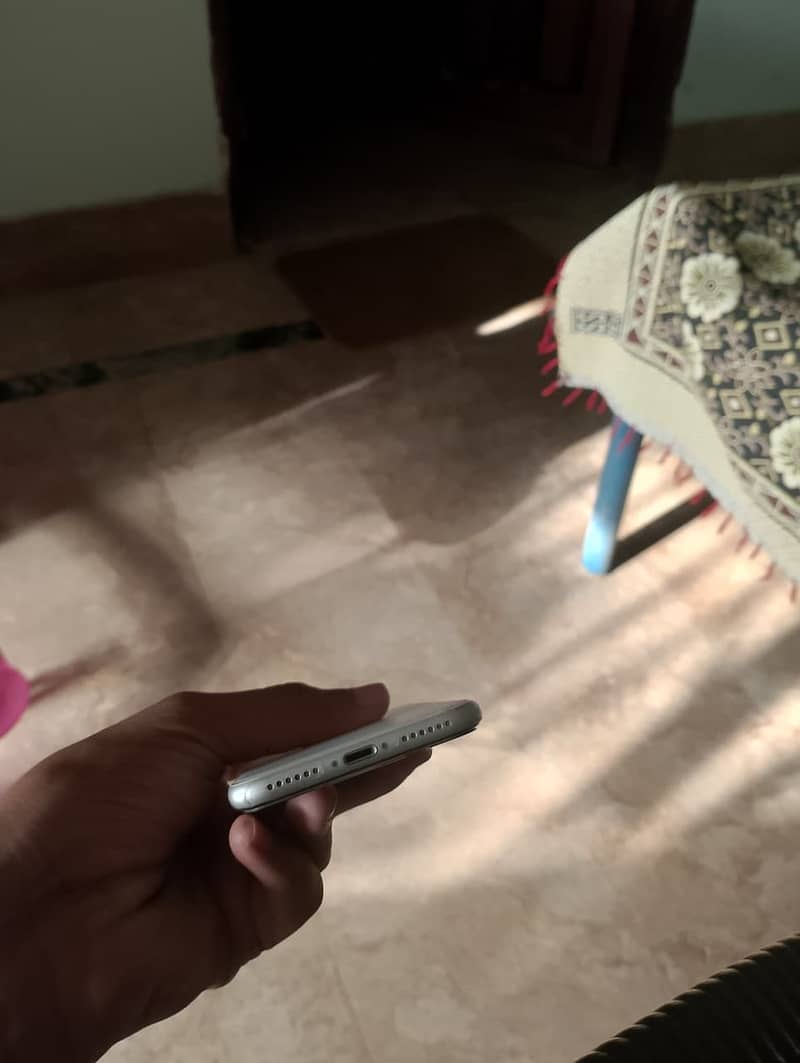 Apple iPhone SE 4
