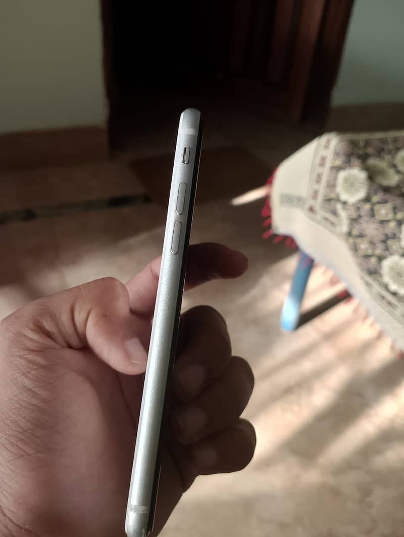 Apple iPhone SE 7
