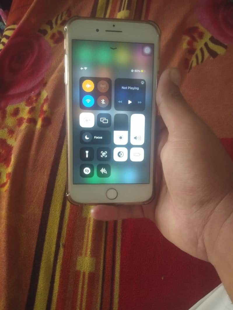iPhone 8 Plus 4