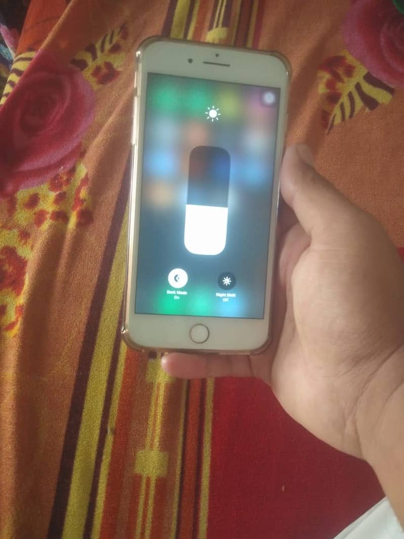 iPhone 8 Plus 11