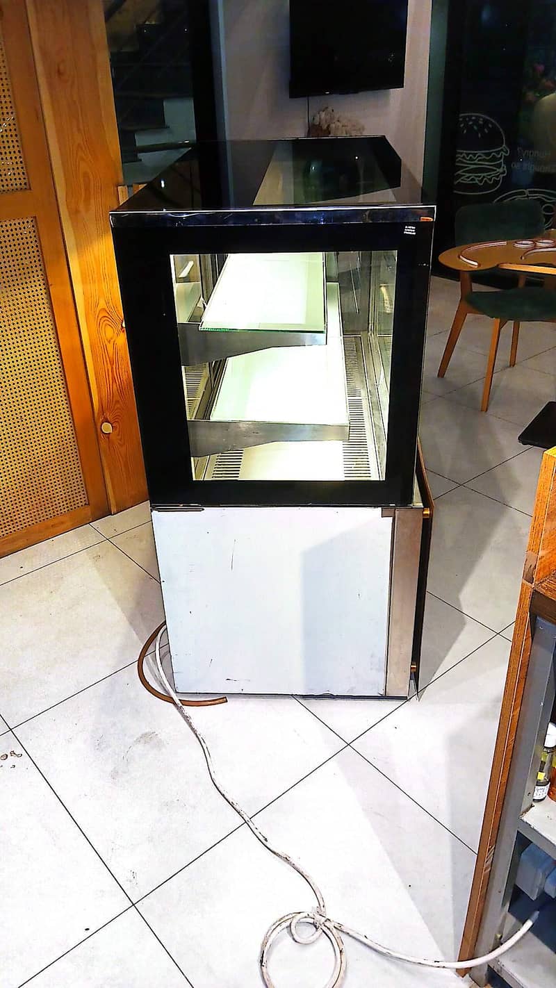 cake display 1