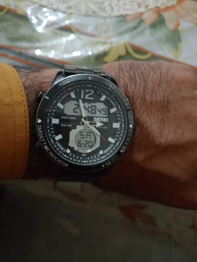 Skmei watch nice look. Best features. Lush condition