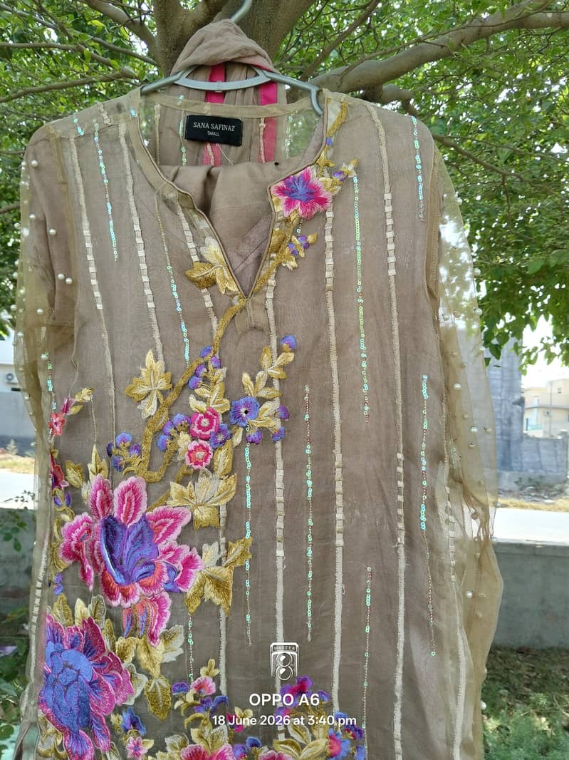 4 pc available 3